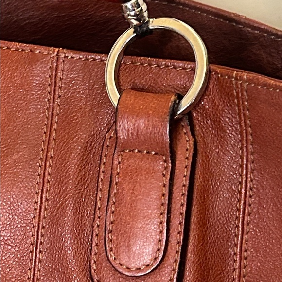 Chic Brown Leather Shoulder Bag with Beaded Handles‎ - Picture 3 of 14